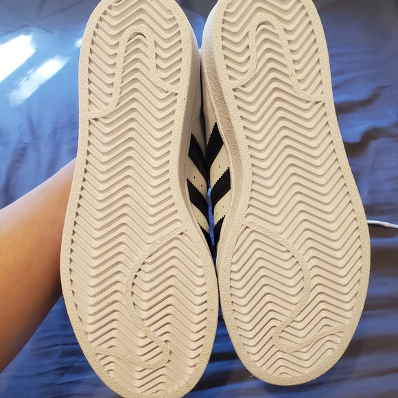 Adidas Superstar J - Picture 2 of 4